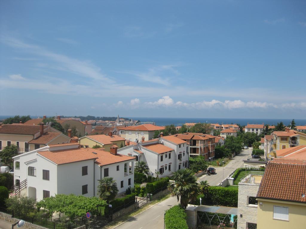 Apartments Deak Porec Bagian luar foto